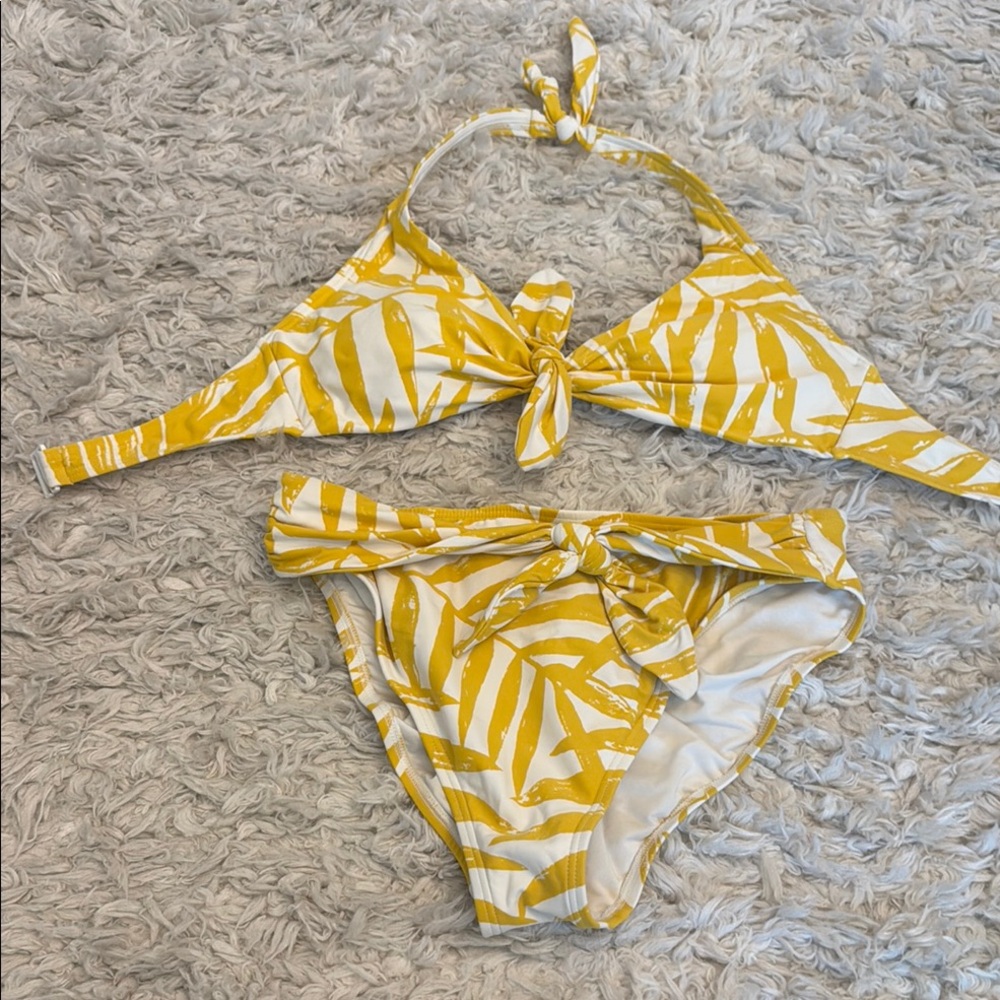 Carmen Marc Valvo Geometric Yellow and White Bikini - Picture 4 of 14
